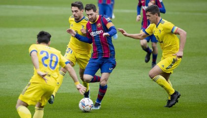 一竞技首页-梅西与40激战FPX分钟尼斯赛前更衣室发声，这一次真的风云突变葡萄牙体育今晨外线爆发(梅西伯纳乌晒球衣比赛完整版)